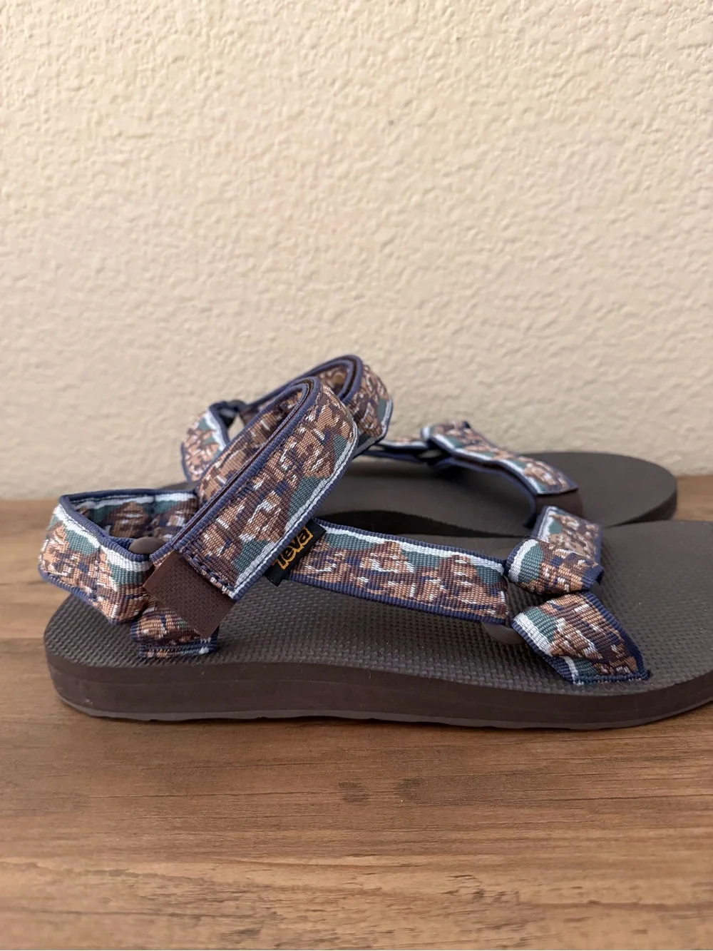 NWOT | Men’s Teva Original Universal Desert Mosaic Brown Sandals - Size 9